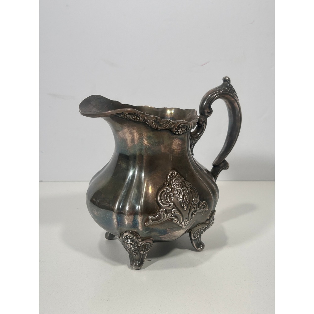 Vintage Towle 2904 Ornate Silver Plated Footed Creamer Pitcher Repousse Floral